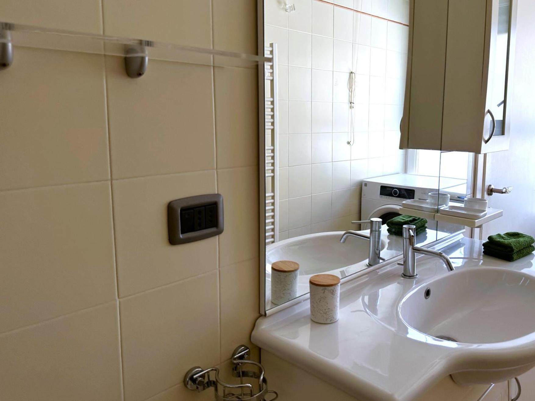Centralissimo - Nuovo - Parcheggio Privato Perugia Exteriör bild
